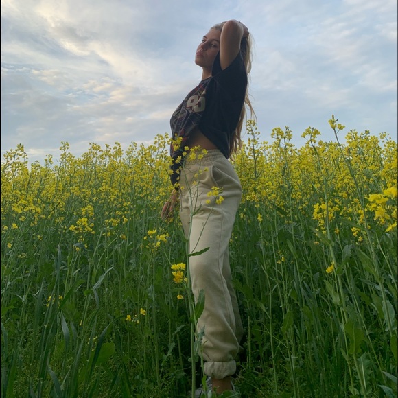 Meet your Posher, Ashley - Picture 1 of 1